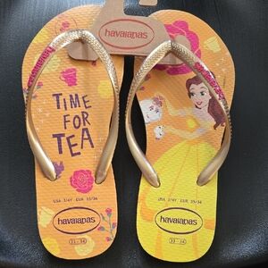 Girls Havaianas Disney Princess Belle Flip Flops with Gold Straps Size 3/4
